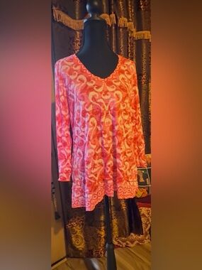 Women’s Pink Patterned V-Neck Long Sleeve Tunic